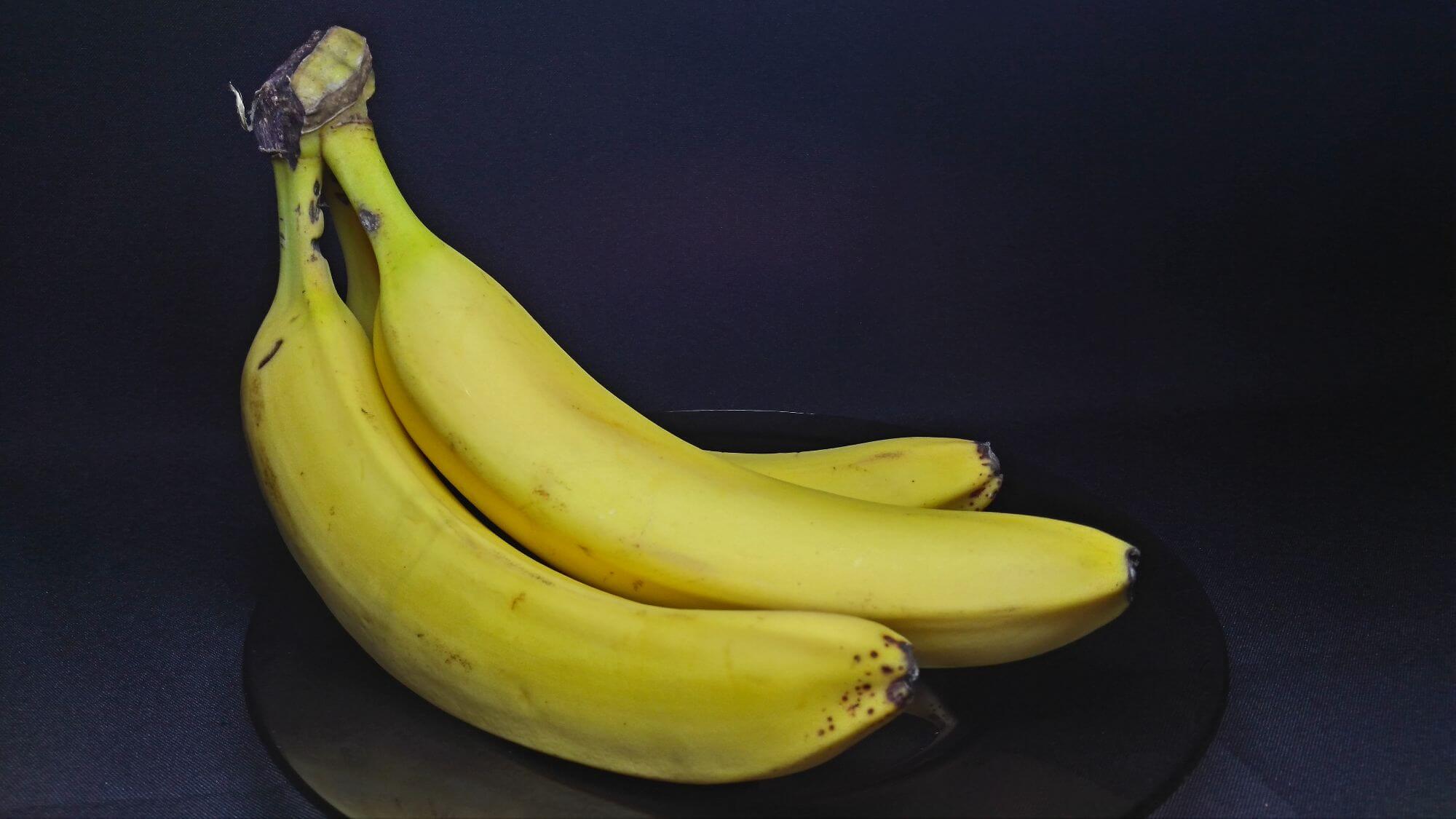 Как отстирать банан с детской одежды