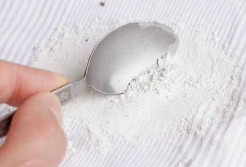 Удаление пятна кухонной солью